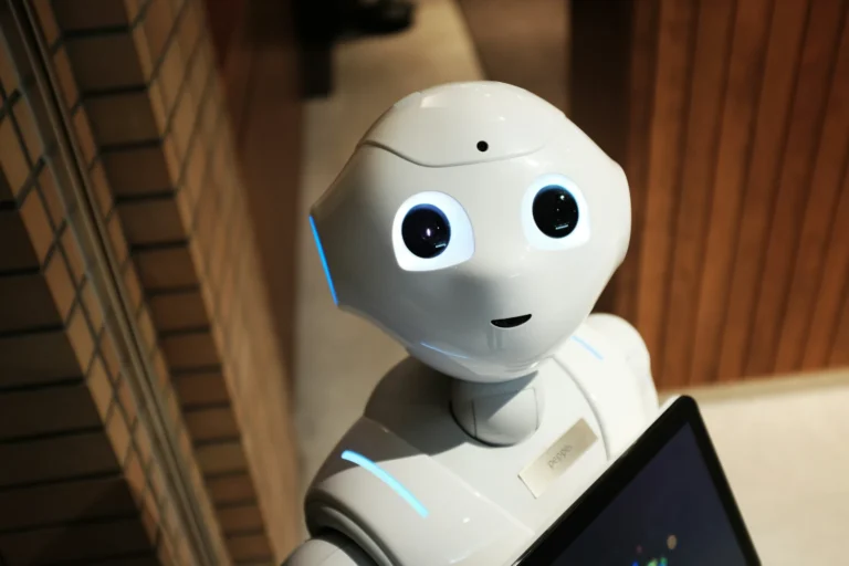 Robot implementado con inteligencia artificial